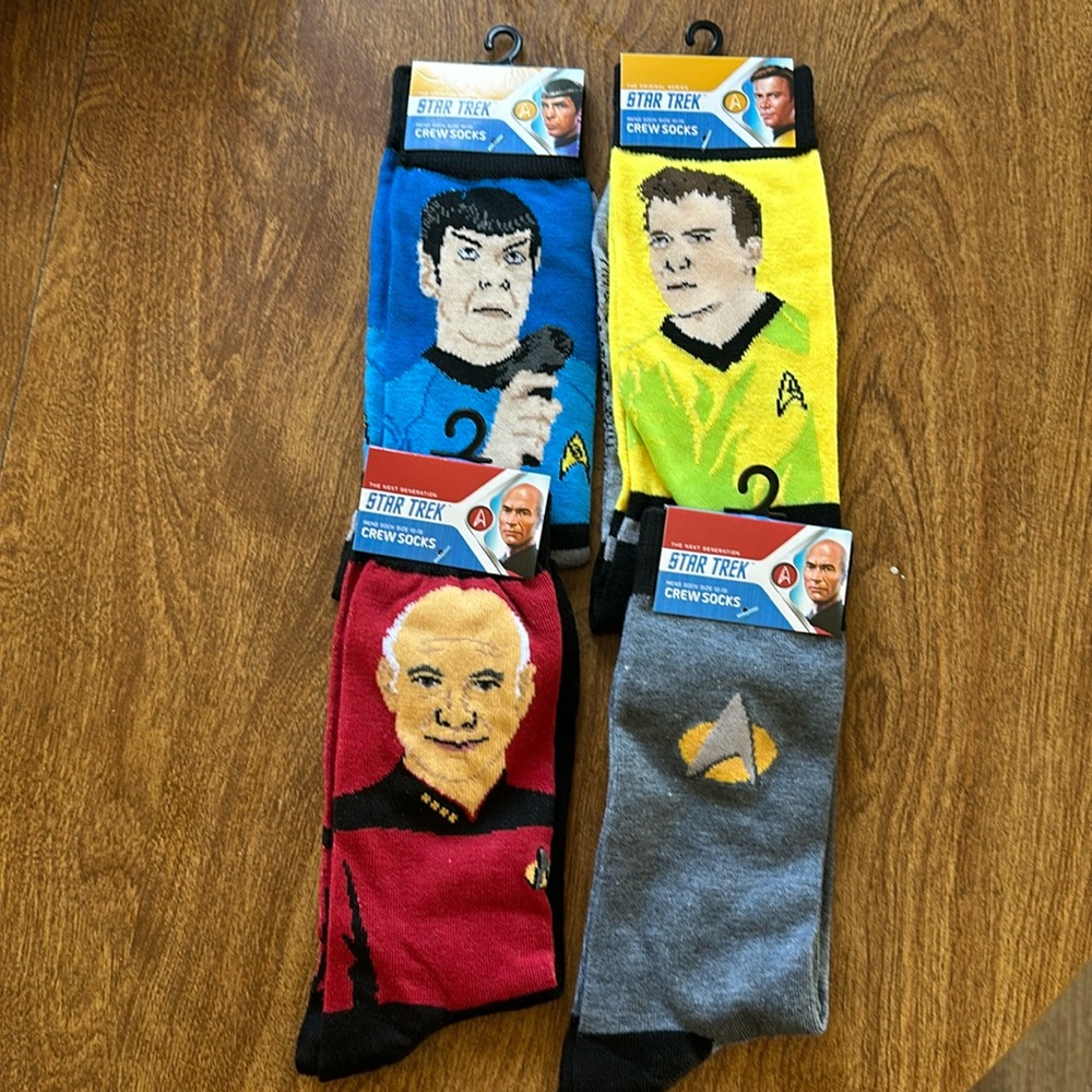 NWT Star Trek socks (4)